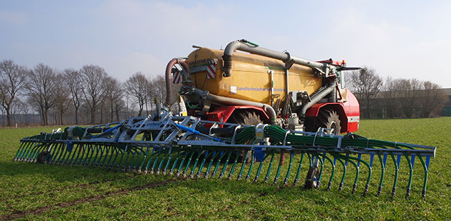 Emissionsarme Ausbringung von Gülle/Substraten